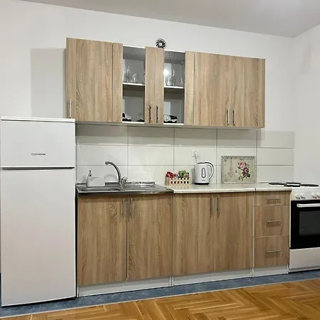Apartment Db *
