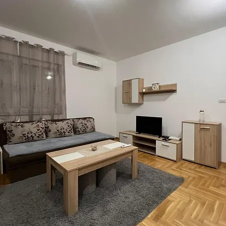 Db Apartment *